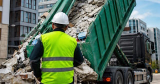 Вывоз строительного мусора в Киселёвске: услуги лицензированной компании — ПроМусор